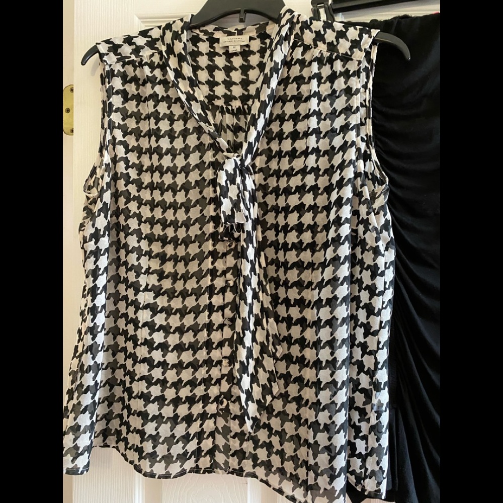 Tahari blouse Black/Cream